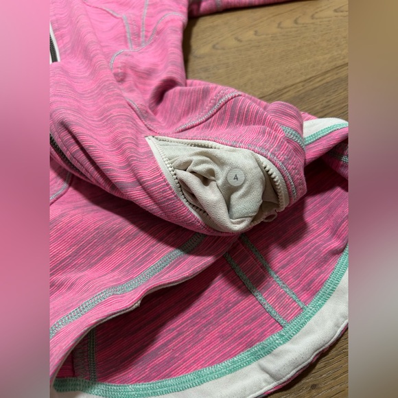 Size 4 lululemon Define jacket - vintage lululemon Forme jacket - Picture 9 of 11